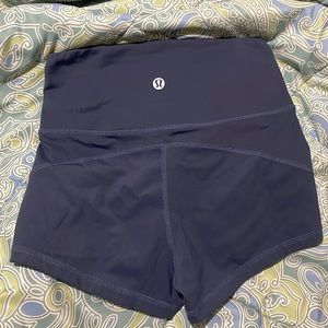 New Lululemon in movement short short 2.5